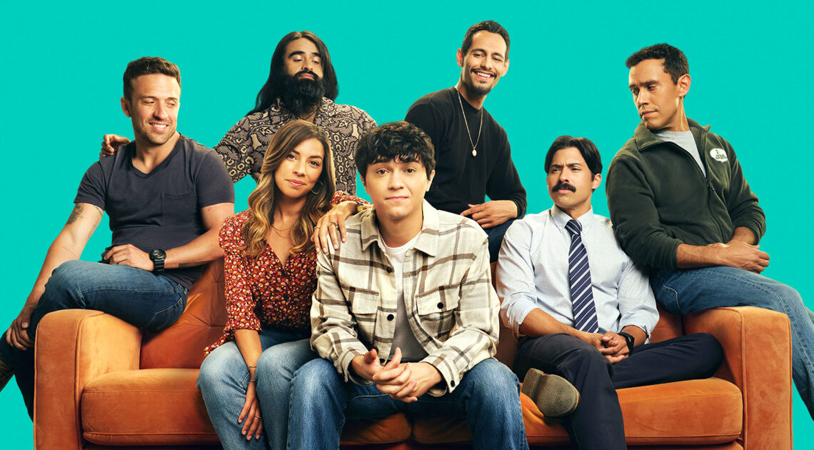 « Primo » est une sitcom chaleureuse sur un lycéen et ses 5 oncles qui savent tout.  Rencontrez-les ici