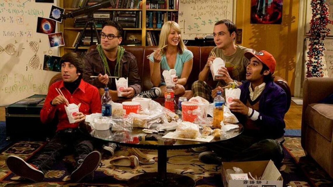 The Big Bang Theory et Two and a Half Men se déroulent-ils dans un même univers ?  Cet œuf de Pâques bien caché donne un indice
