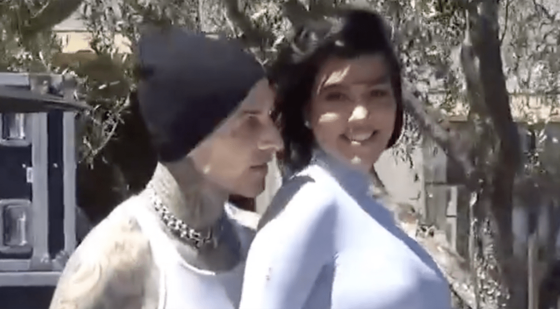 Kourtney Kardashian et Travis Barker révèlent le sexe de leur bébé dans une vidéo amusante de roulement de tambour