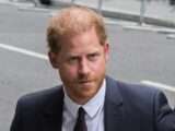 Le prince Harry dit que les tabloïds ont « du sang sur les mains » dans un témoignage historique