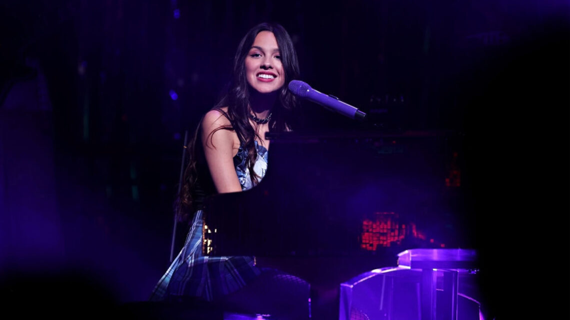Olivia Rodrigo partage la performance émouvante au piano de « Vampire »