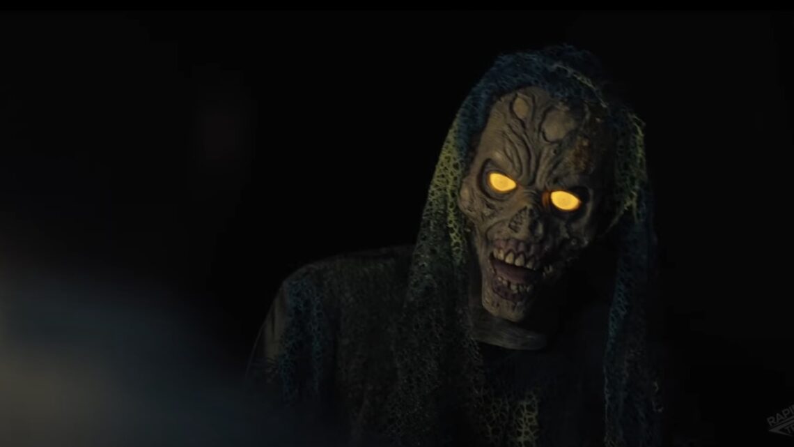 La première bande-annonce du dernier film d’horreur de R.L. Stine, « Zombie Town », est désormais en ligne.