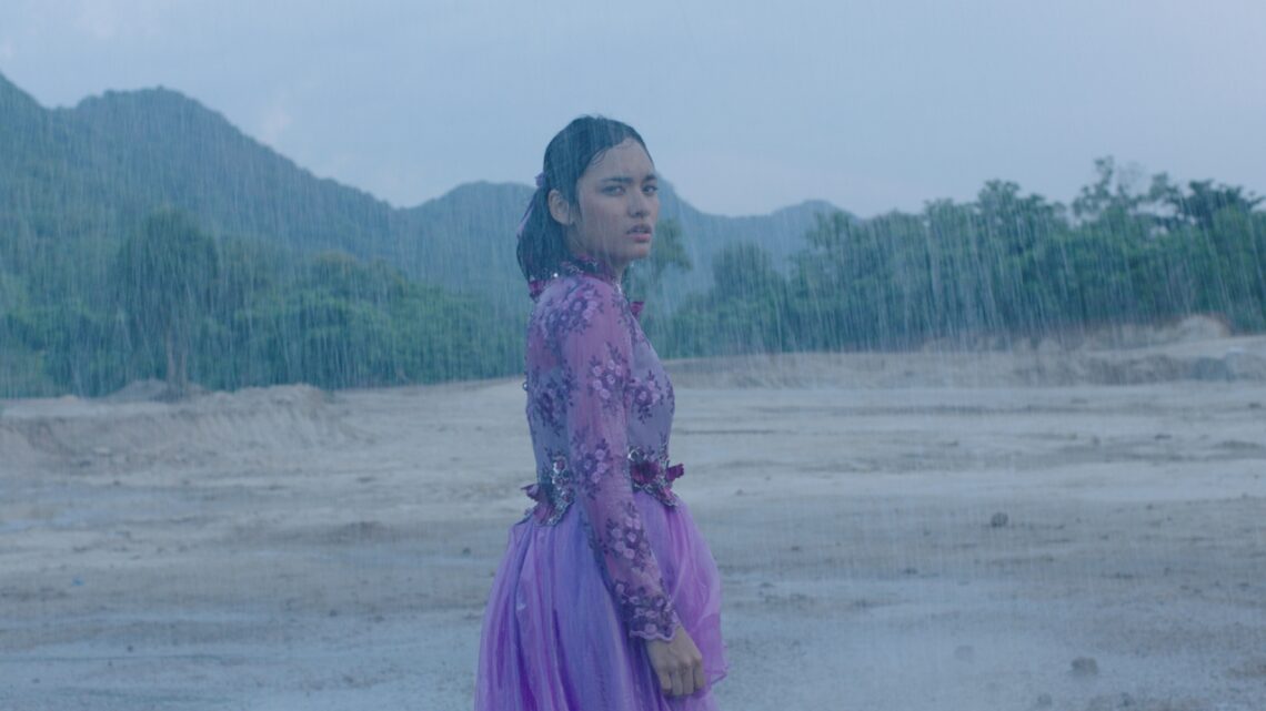 Une superstar internationale en devenir : Arawinda Kirana brille dans un film d’art et d’essai, « Yuni ».